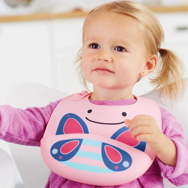 SKIP HOP Zoo Bryndák silikonový Motýlek 6m+