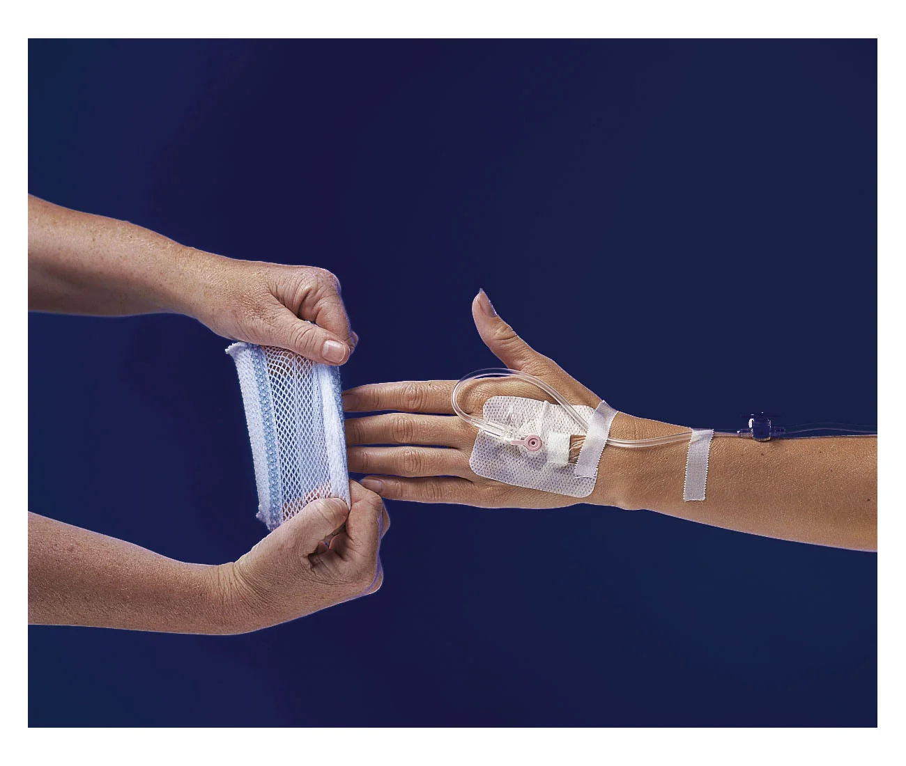 CareFix Tube vel. M elastický síťový obvaz 15 ks
