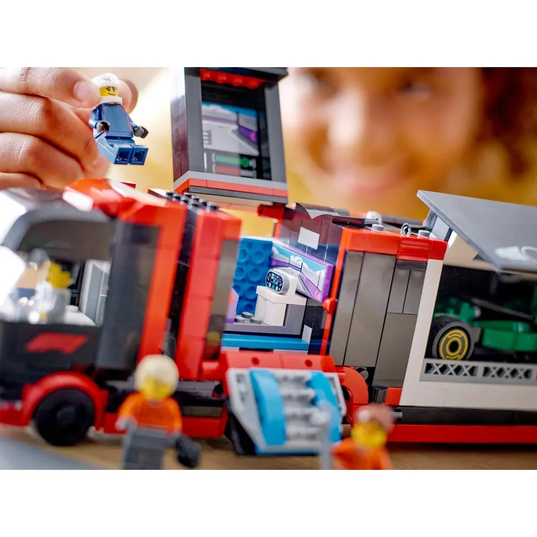 LEGO® City 60445 Kamion F1® s vozy F1® RB20 a AMR24