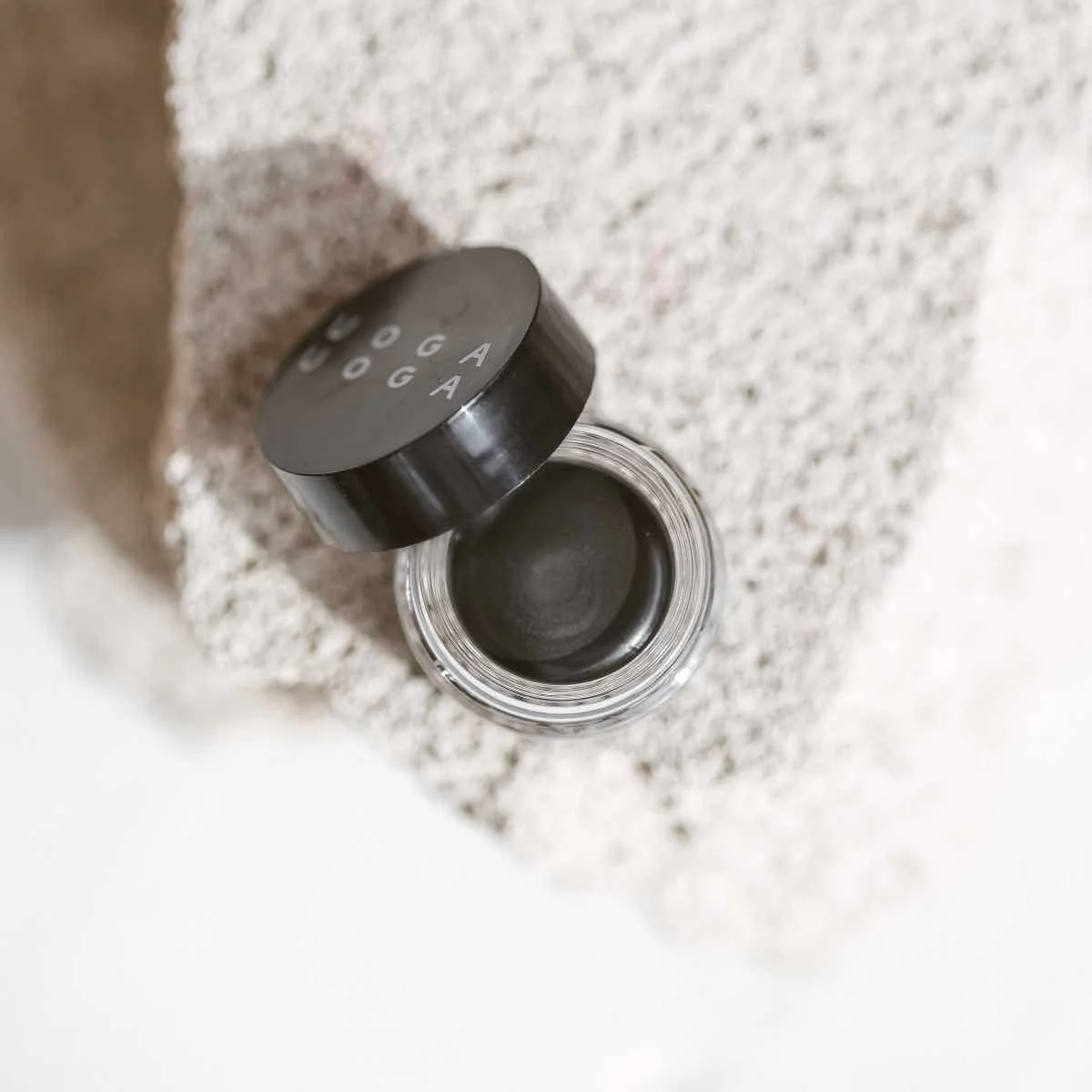 Uoga Uoga Krémové oční linky Black Drama 2,5 ml