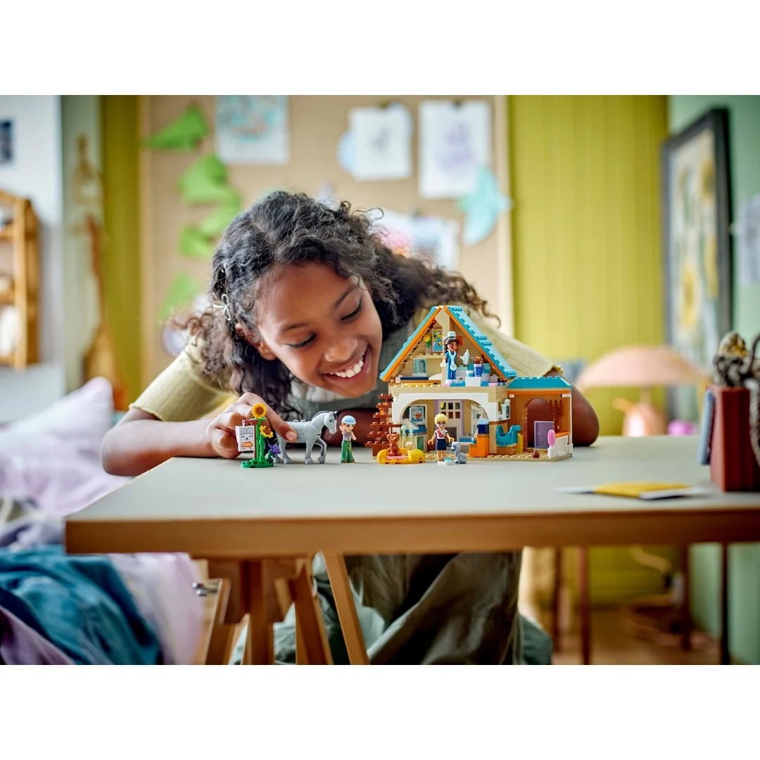 LEGO® Friends 42651 Veterinární klinika pro koně a domácí mazlíčky
