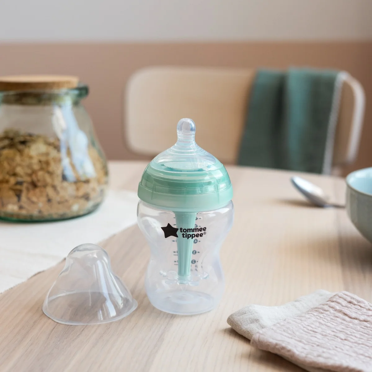 Tommee Tippee Advanced Anti-Colic Samosterilizační kojenecká lahev Pomalý průtok 0m+ 260 ml 2 ks