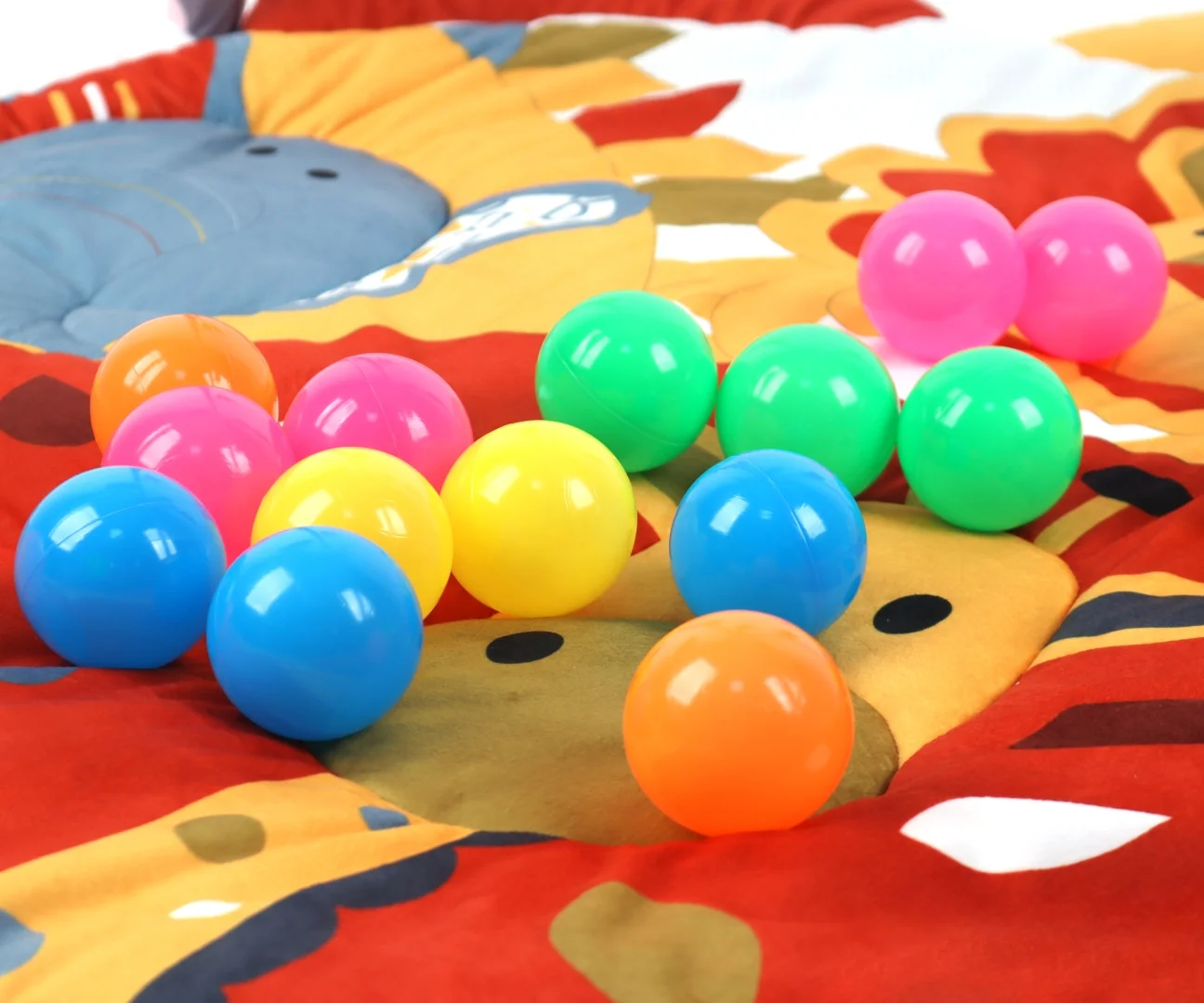 Milly Mally Hrací deka TinyMini Květ Safari 2v1 s hrazdou a míčky – dětská podložka