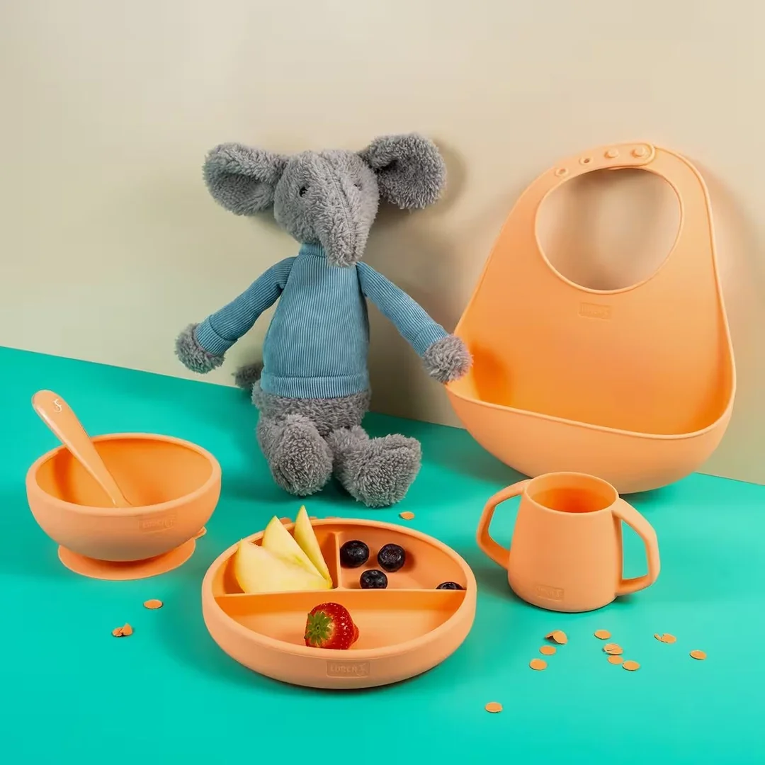 Lurch dětský silikonový hrnek apricot (00280041)