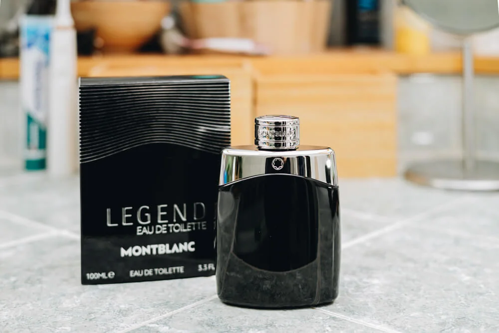 Odvahu, sebevědomí a vášeň podtrhuje pánská vůně Montblanc Legend. Odvahu, sebevědomí a vášeň podtrhuje pánská vůně Montblanc Legend.
