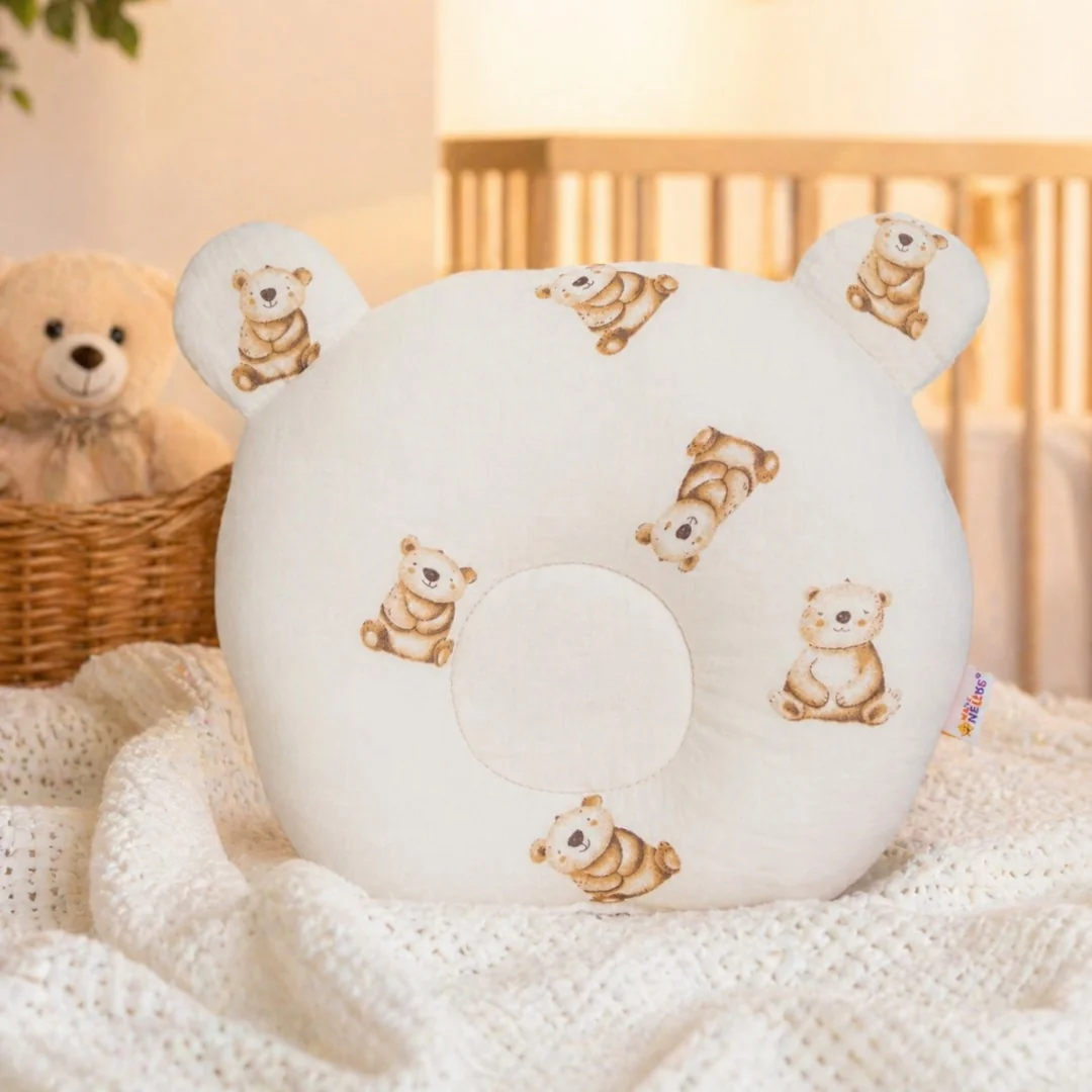 Baby Nellys Mušelínový tvarovaný polštářek Medvídek, béžová