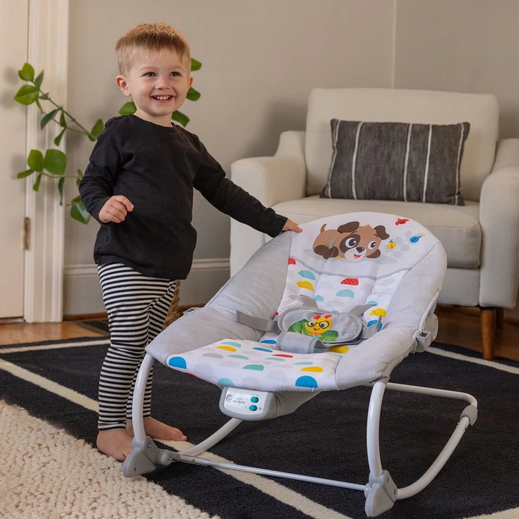 Baby Einstein Lehátko hudební vibrující Dean's Discovery Spot™ 0m+ do 9kg