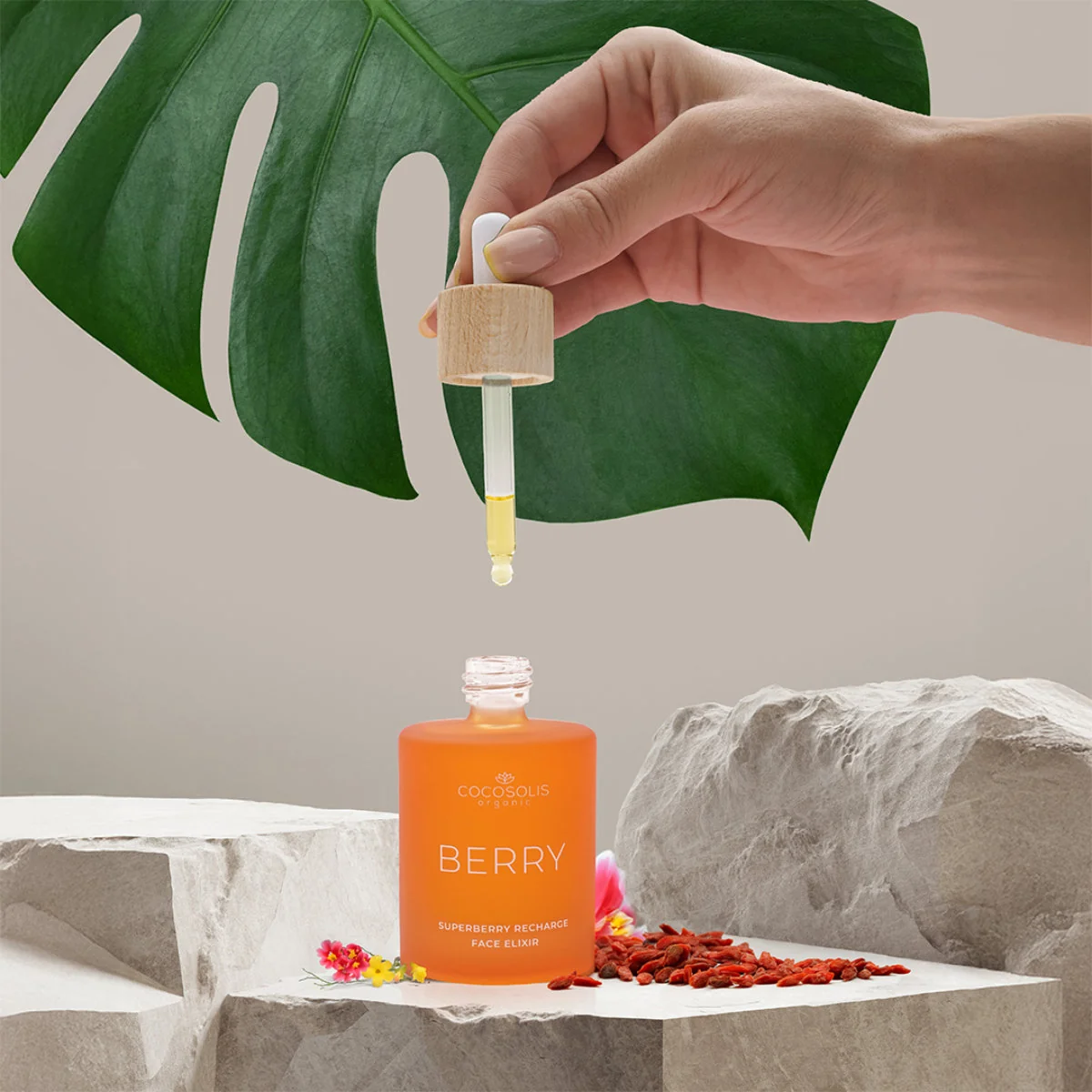 COCOSOLIS Berry pleťový elixír pro výživu a revitalizaci 50 ml