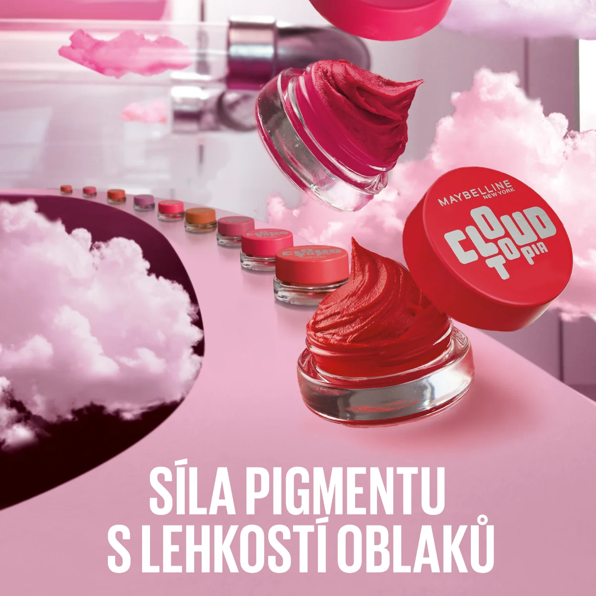 Maybelline CloudTopia 03 Divine Crimson matná tvářenka 5 g