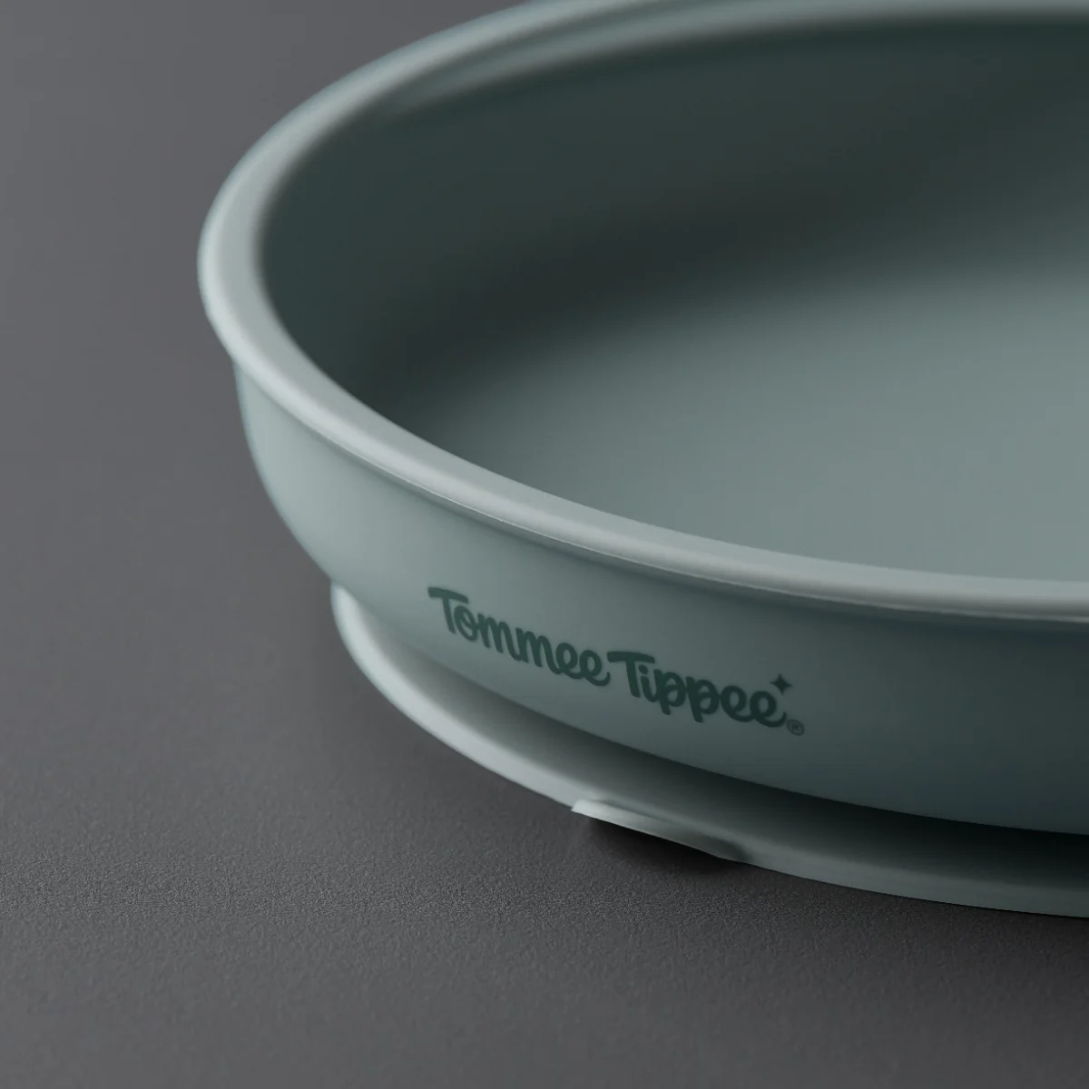 Tommee Tippee Silikonový talíř s přísavkou zelený