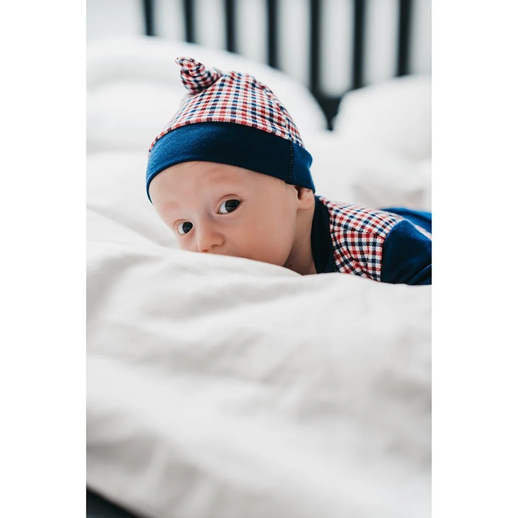 New Baby Kojenecká bavlněná čepička Checkered, vel. 62 (3-6m)