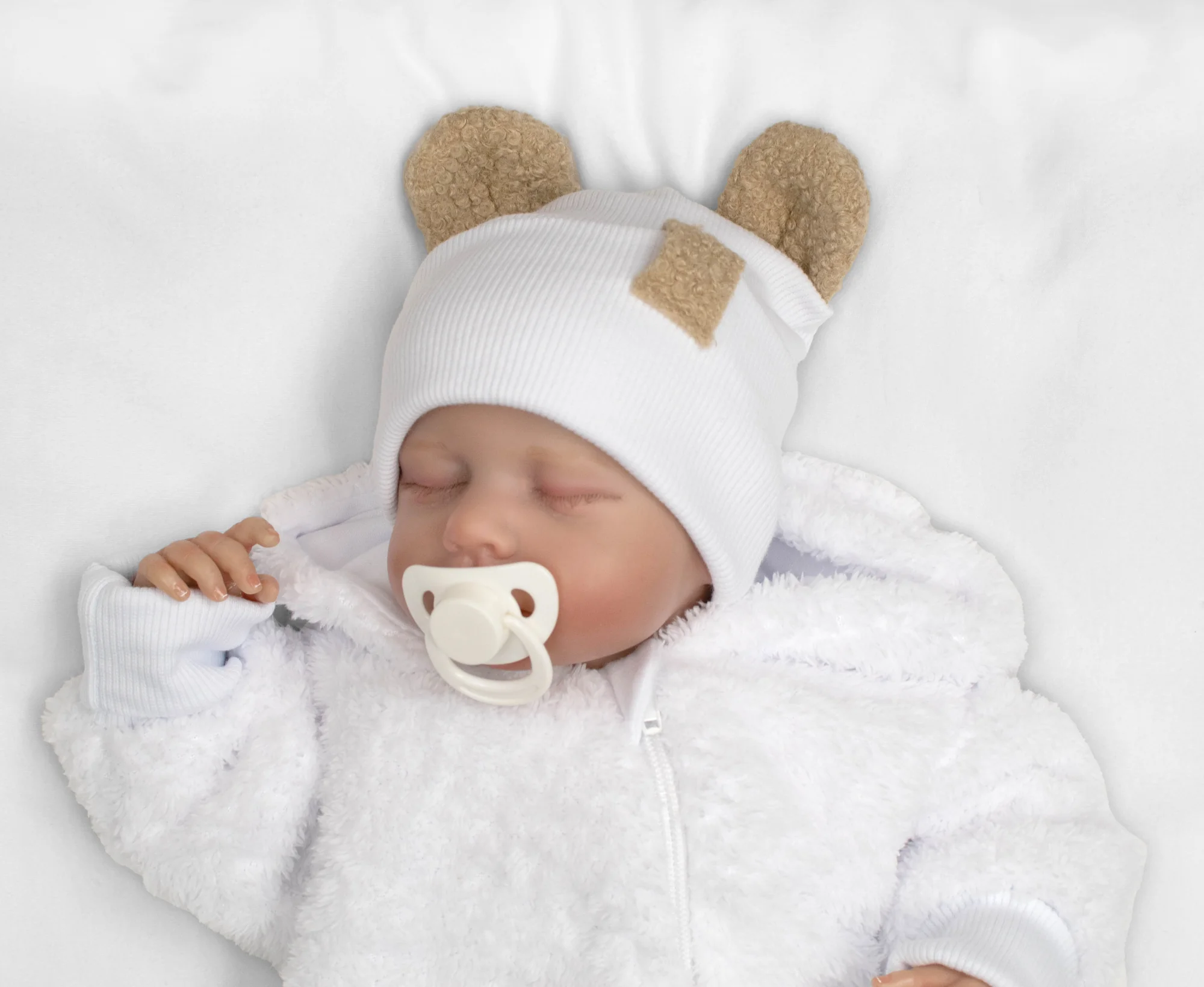Baby Nellys Dvouvrstvá žebrovaná čepička s oušky boucle medvídek - bílá, 80/86