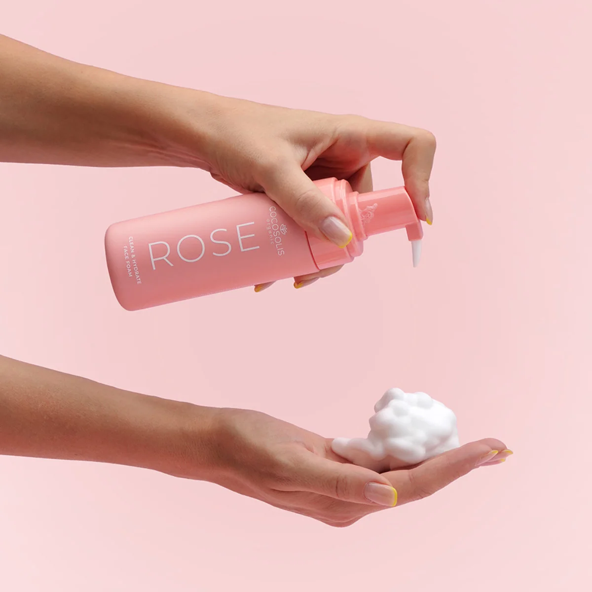 COCOSOLIS Rose čisticí pleťová pěna s hydratačním účinkem 150 ml