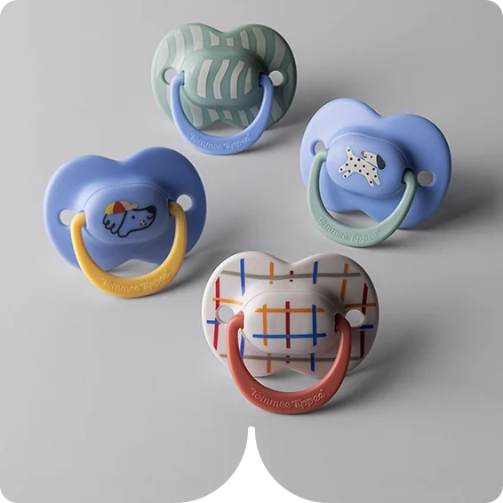 Tommee Tippee Silikonový dudlík Ultimate Fit Deco Boy 6-18m 2 ks více barevných variant
