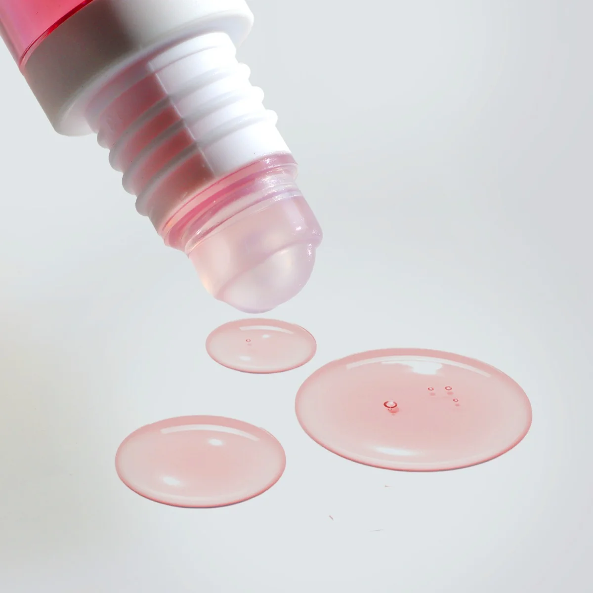 Londontown kur Roll&Glow Cuticle Oil Dragonfruit olej na nehtovou kůžičku 6 ml