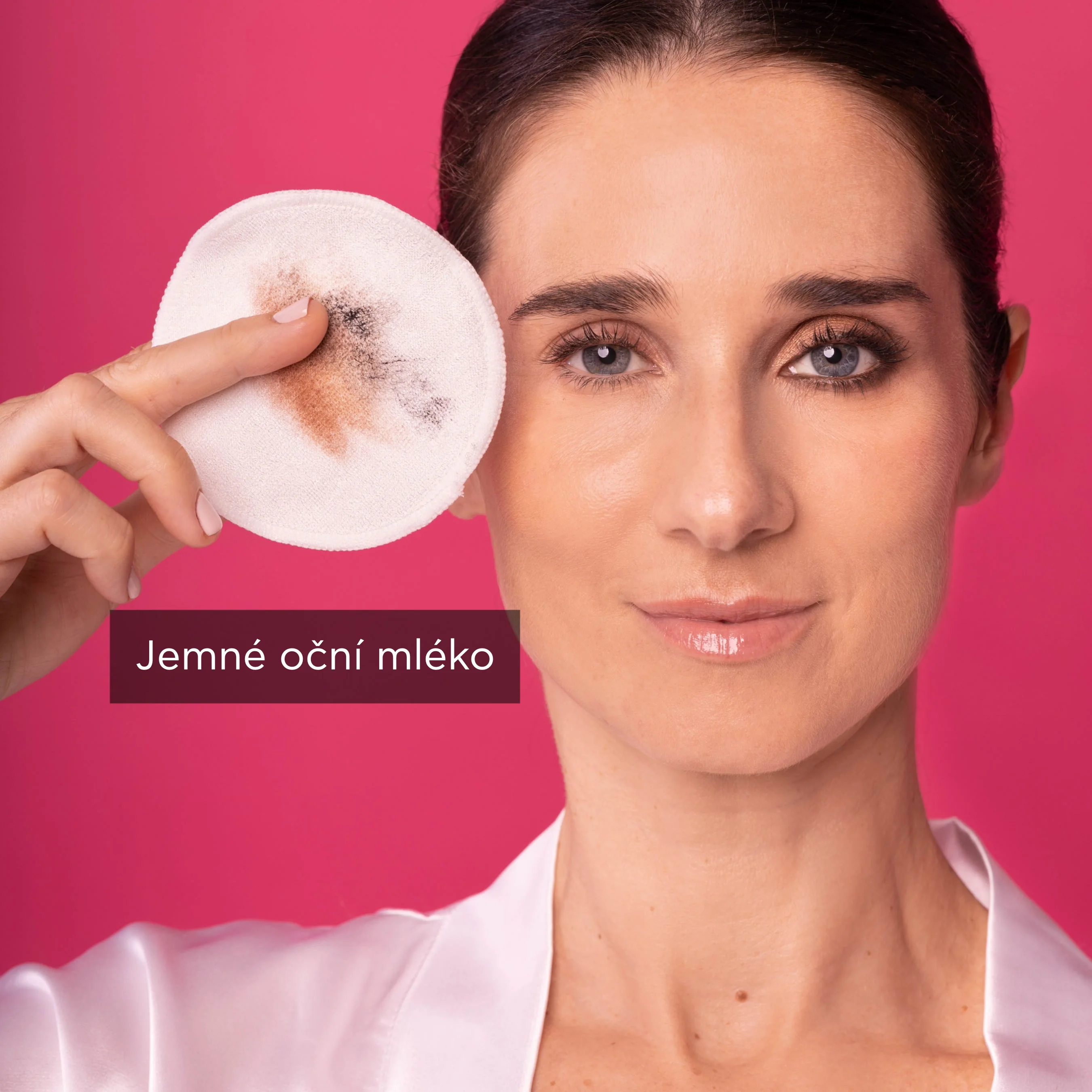 APIVITA Eye Make-Up Remover jemné čisticí mléko na oči 100 ml