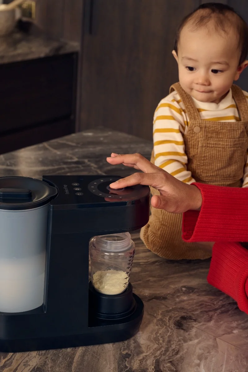 Tommee Tippee Perfect Prep přístroj na přípravu kojeneckého mléka černý
