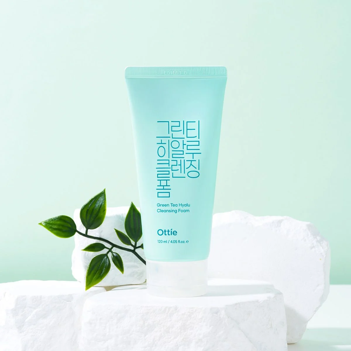 Ottie Green Tea Hyalu čisticí pěna 120 ml