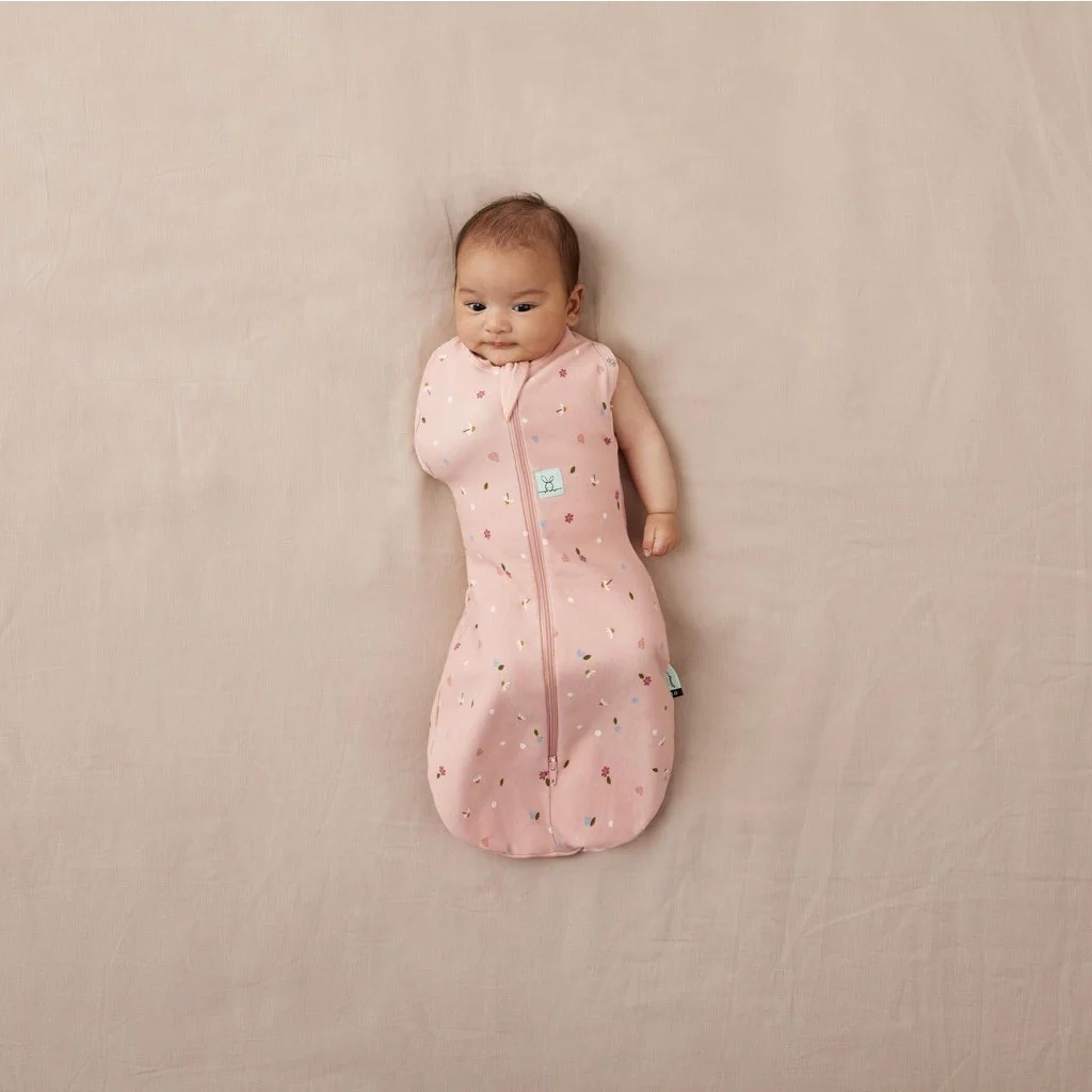 Ergopouch Zavinovačka a vak na spaní 2v1 Cocoon Daisies 6-12 m, 8-10 kg, 1 tog