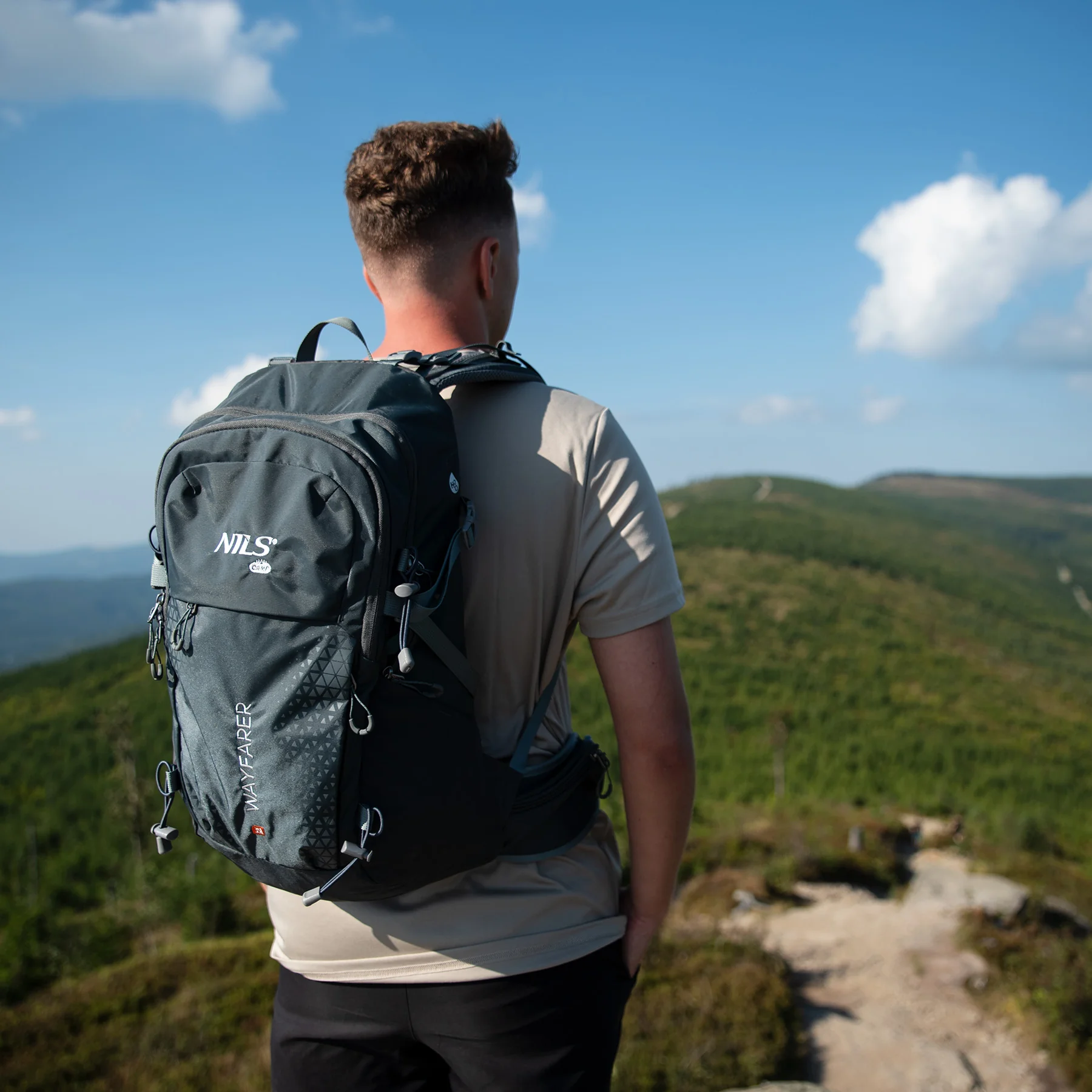 Nils Turistický batoh NC1925 Wayfarer 35L šedý