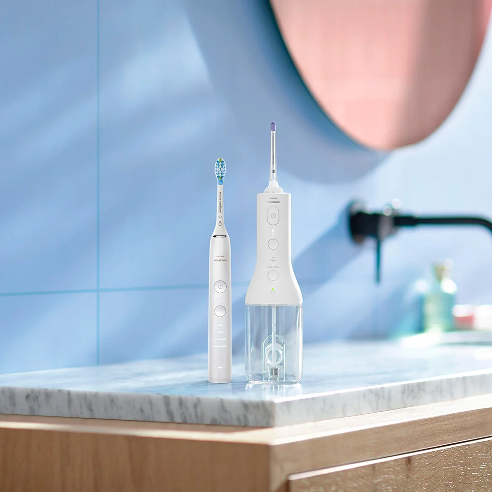 Philips Sonicare 9000 DiamondClean + PowerFlosser HX3886/41 sonický zubní kartáček + ústní sprcha 2 ks white