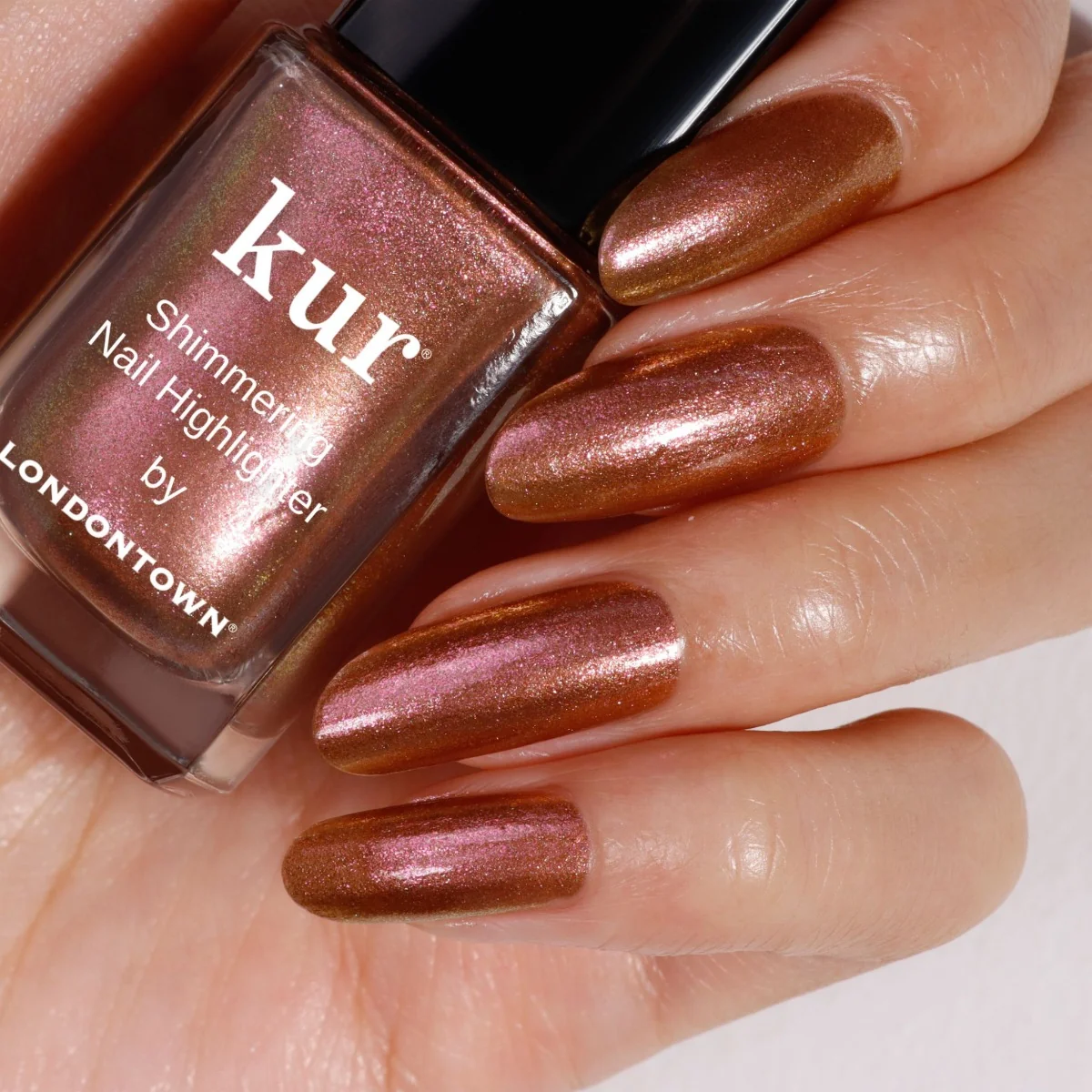 Londontown kur Shimmering Nail Highlighter Molten lak a péče na nehty 12 ml