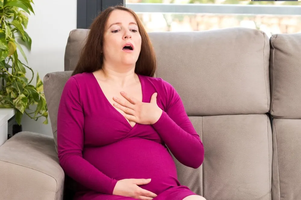 Pálení žáhy a překyselení žaludku v těhotenství.