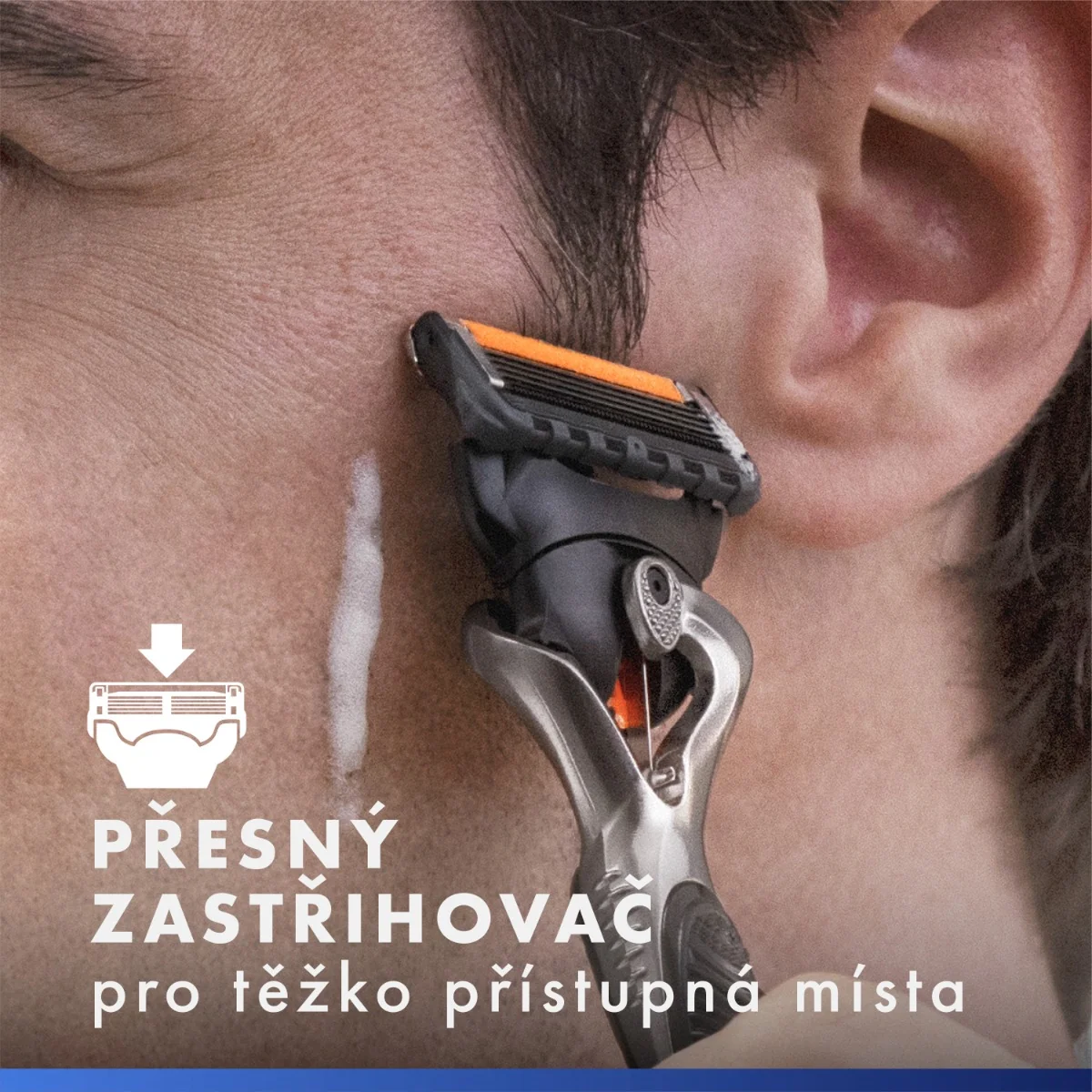 Gillette Xmass sada holicí strojek + 2 hlavice, ponožky a gel na holení 200 ml