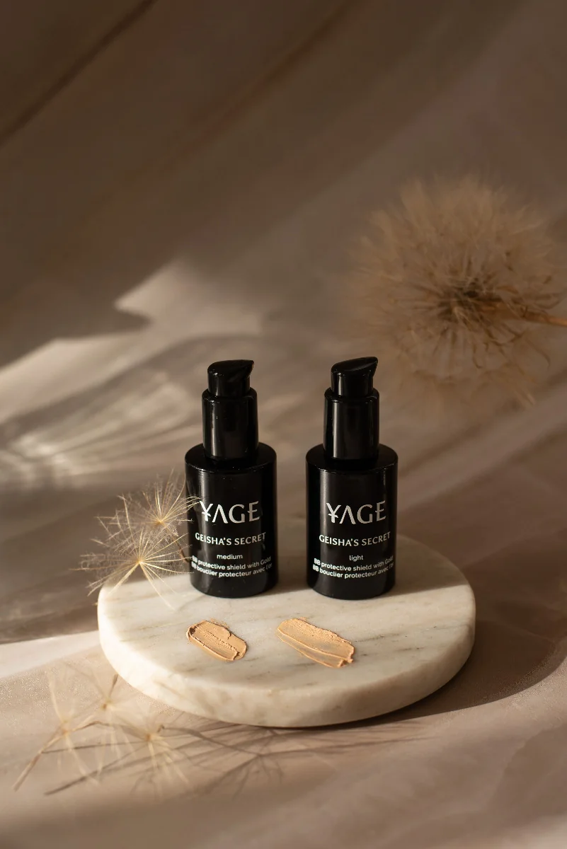 YAGE Geisha Secret SPF15 odstín světlý BB krém se zlatem proti pigmentaci 30 ml