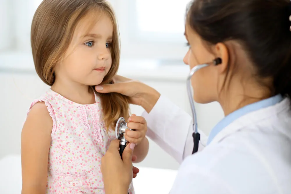 V případě výskytu febrilních křečí nezapomeňte informovat svého pediatra.