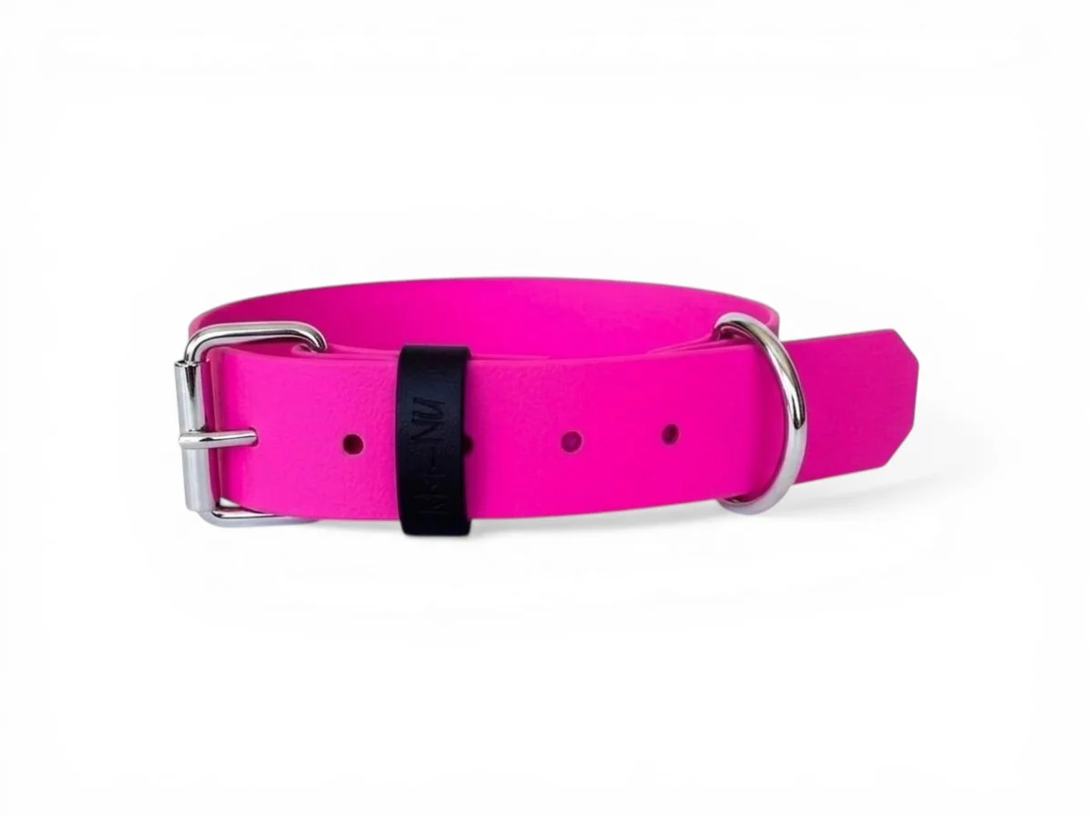 MA-NU Obojek Pink Freak, Růžový, Kování: Černé, Obvod: 25 - 35 cm, Šířka: 2,5 cm