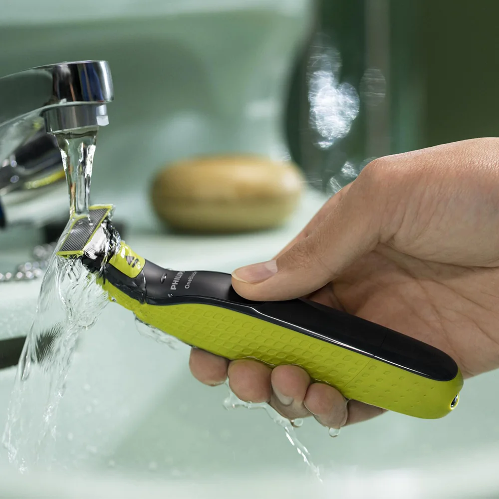 Philips OneBlade 360 QP2724/31 zastřihovač vousů