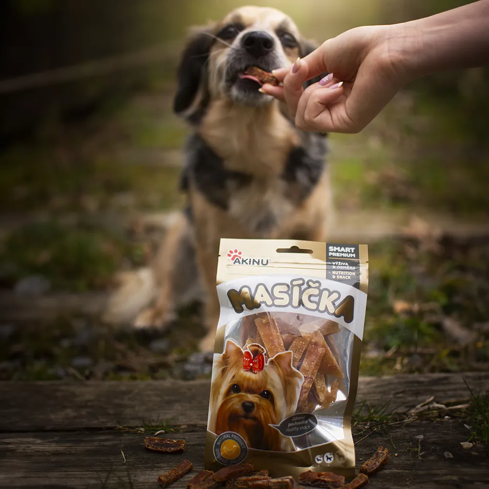Akinu MASÍČKA Kuřecí proužky pamlsek pro psy 8 x 75 g