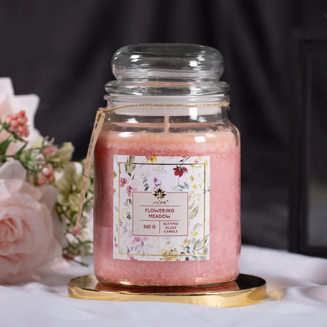 ARÔME Vonná svíčka Flowering Meadow 560 g