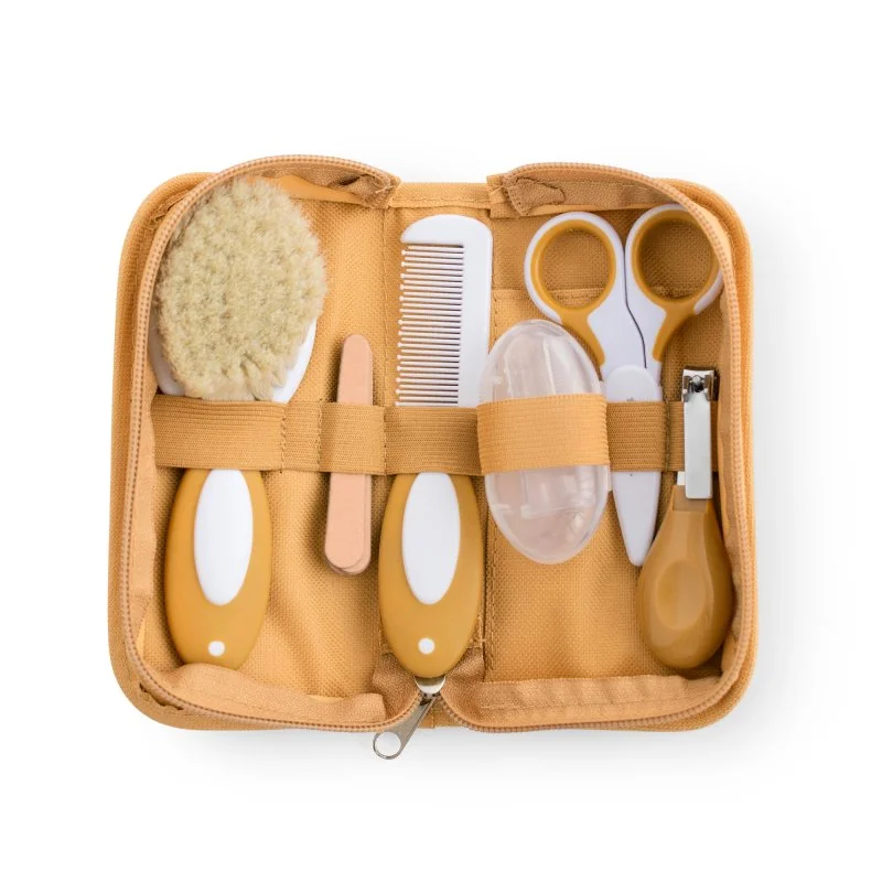 Saro Baby hygienický set v textilním pouzdře Mustard