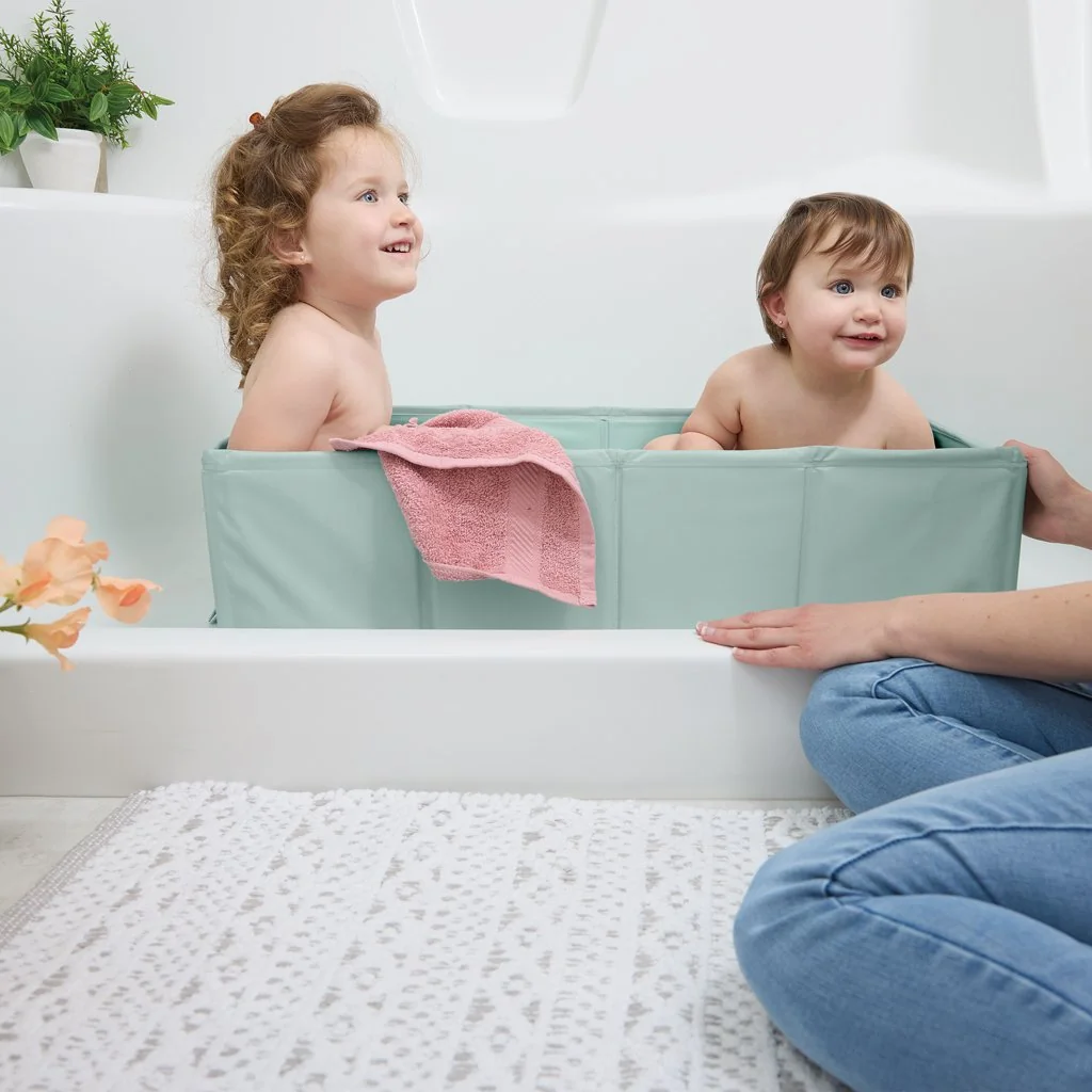 Ingenuity Vanička skládací TuckAway™ 12m+