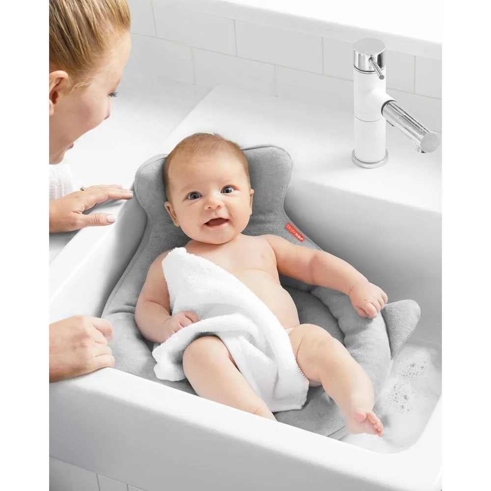 SKIP HOP Podložka do koupele froté Moby Grey 0-6m