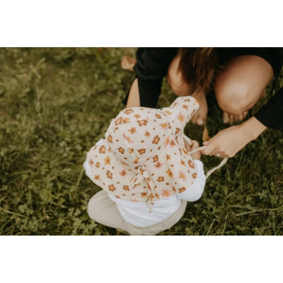 T-tomi BIO Mušelínový klobouček Daisies (1-2 roky)