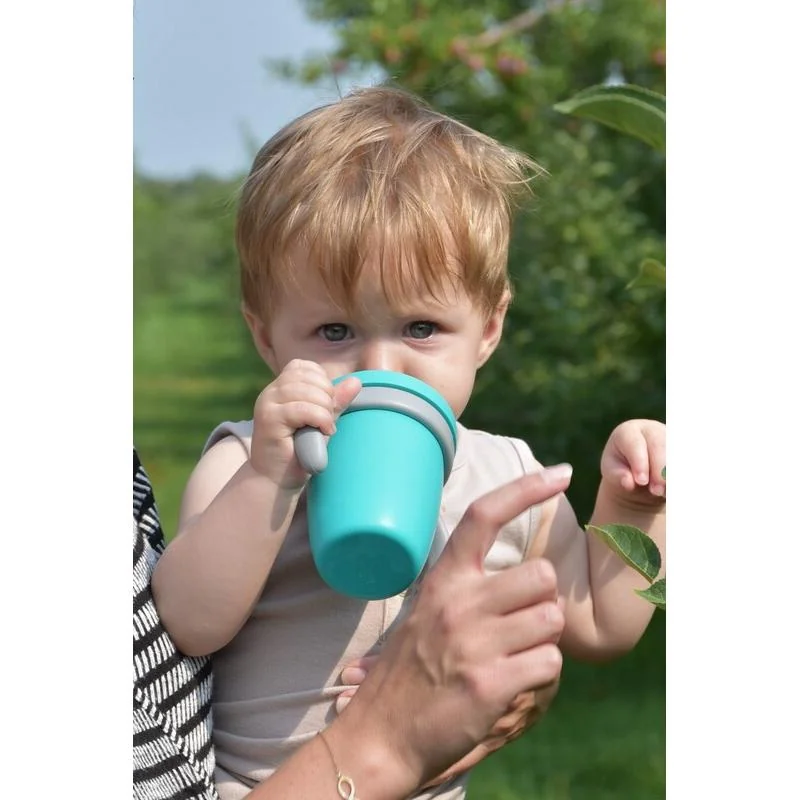 Bblüv silikonový hrníček Sippy Küp Aqua