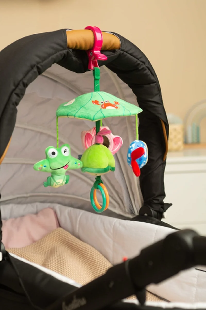 SENSILLO Kontrastní kolotoč nejen do kočárku Colorful - Žabka