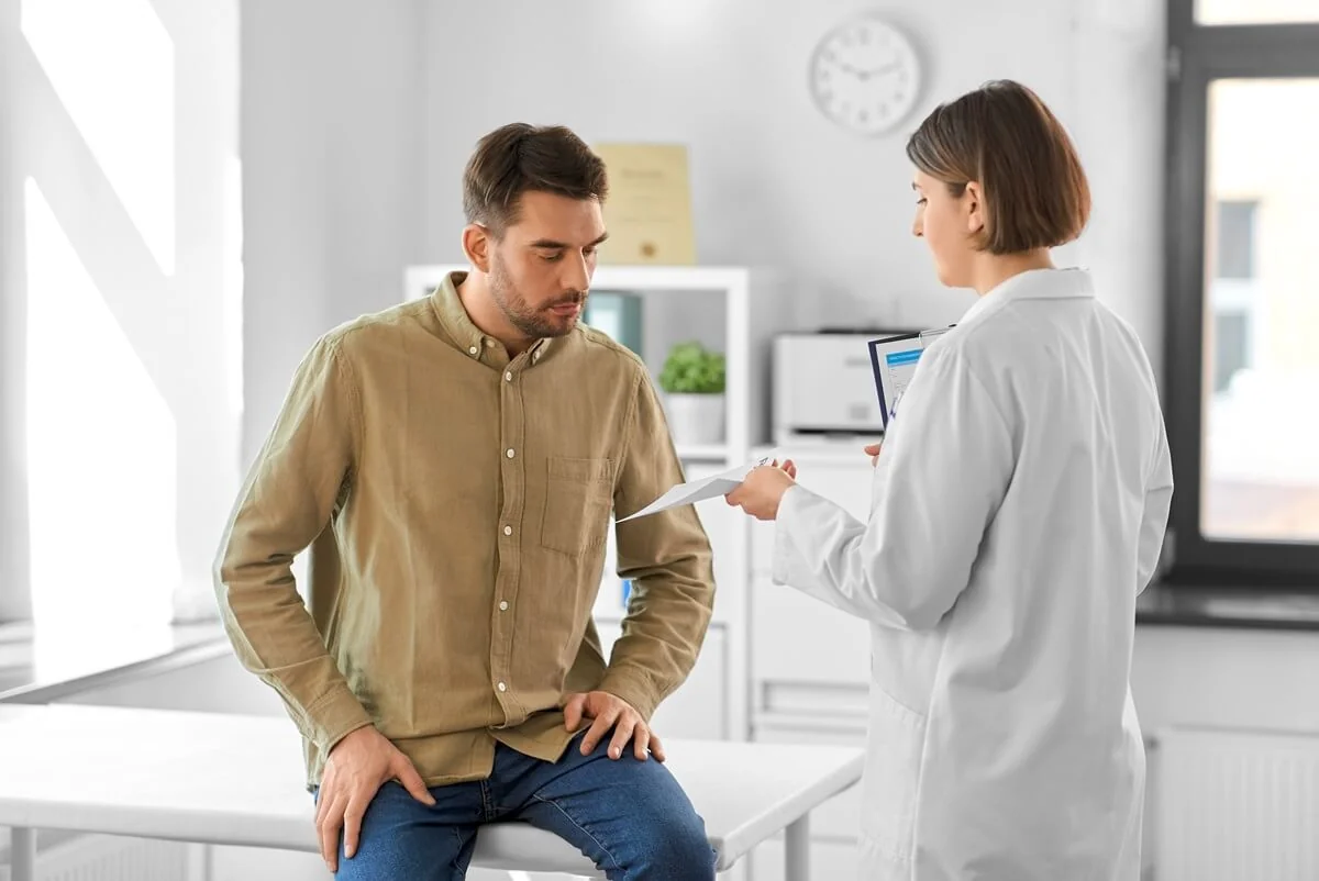 HPV může způsobit zdravotní komplikace i mužům. HPV může způsobit zdravotní komplikace i mužům.