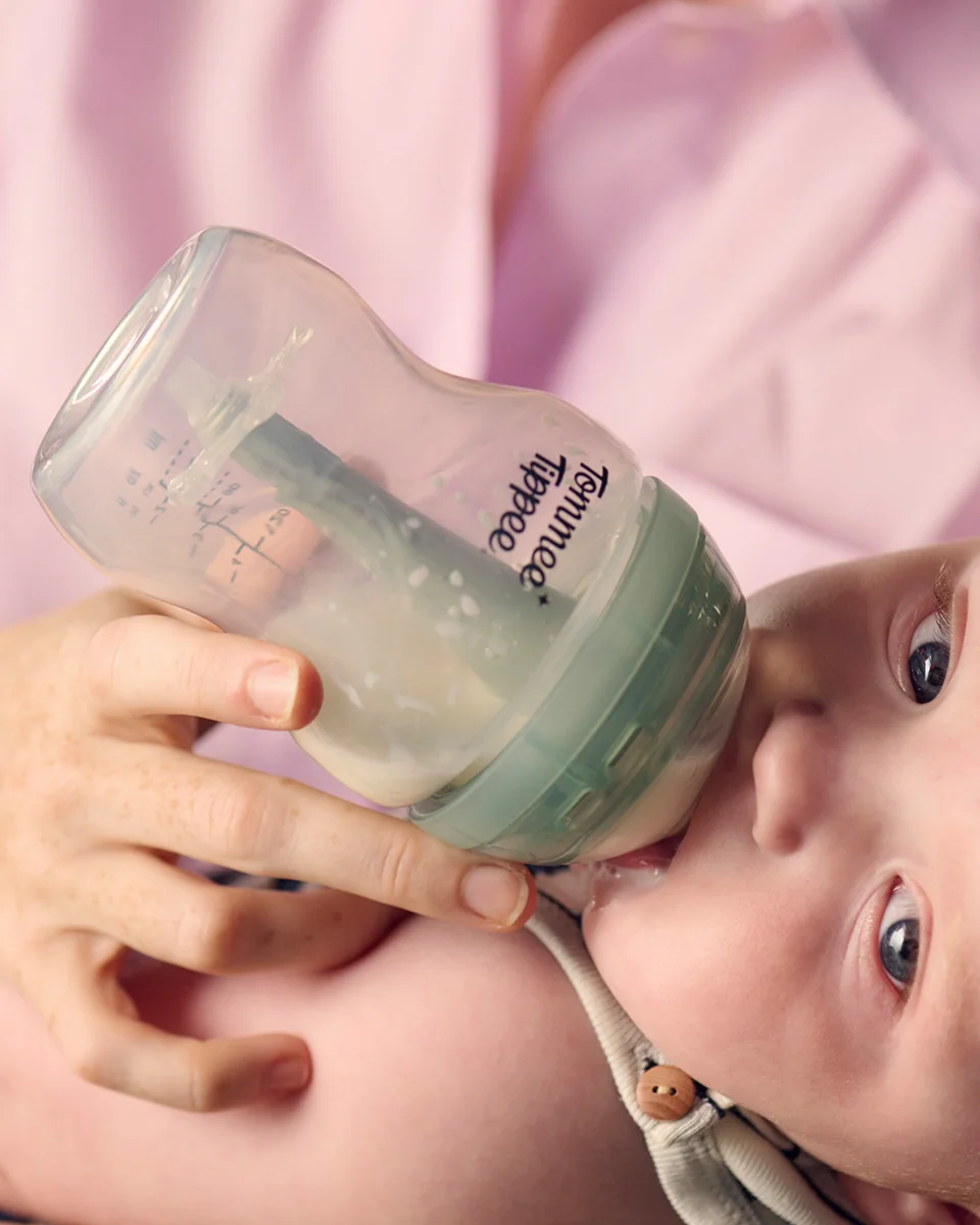 Tommee Tippee Advanced Anti-Colic Savička na lahev extra pomalý průtok 0m+ 2 ks