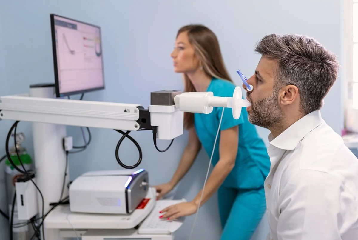 Spirometrické vyšetření při podezření na rozedmu plic Spirometrické vyšetření při podezření na rozedmu plic