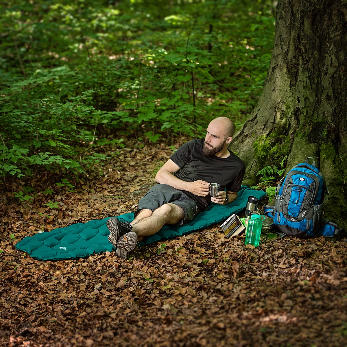 Nils Turistická karimatka NC4005 tm.zelená