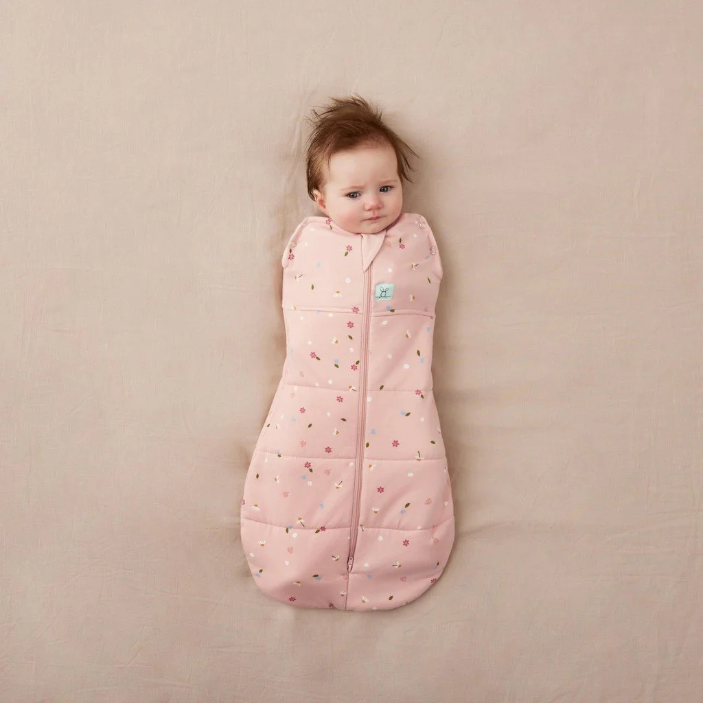 ergoPouch Zavinovačka a pytel na spaní 2v1 Cocoon Daisies 6-12 m, 8-10 kg, 2,5 tog