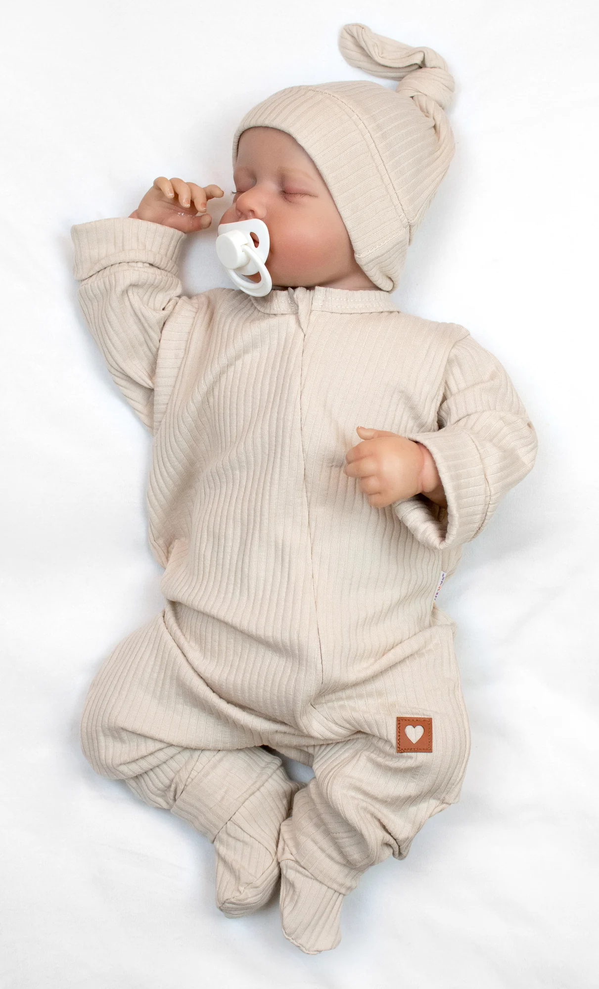 Baby Nellys Rostoucí žebrovaný overálek, čepička a botičky,  sv. béžová, vel. 86/92