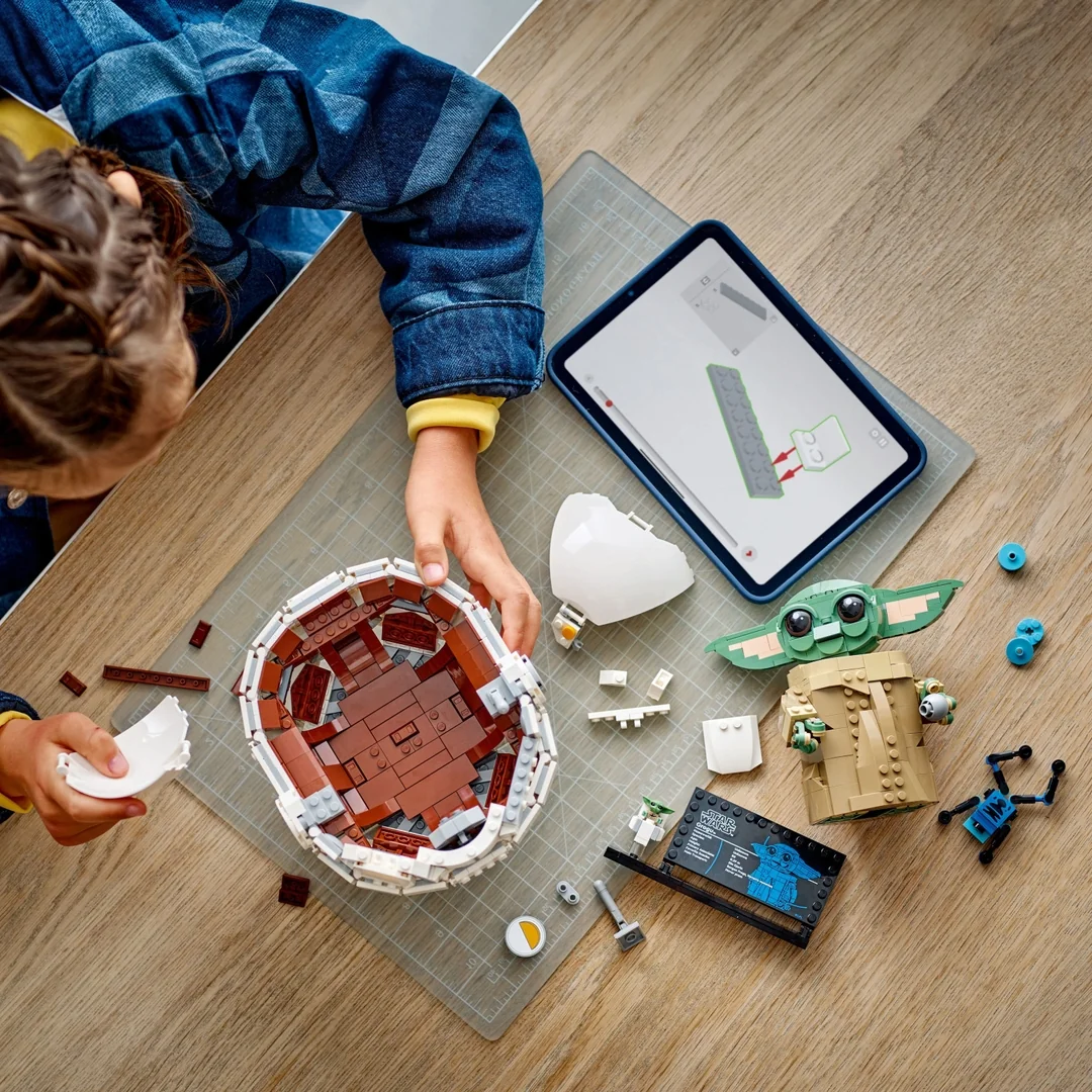 LEGO® Star Wars™ 75403 Grogu™ ve vznášejícím se kočárku