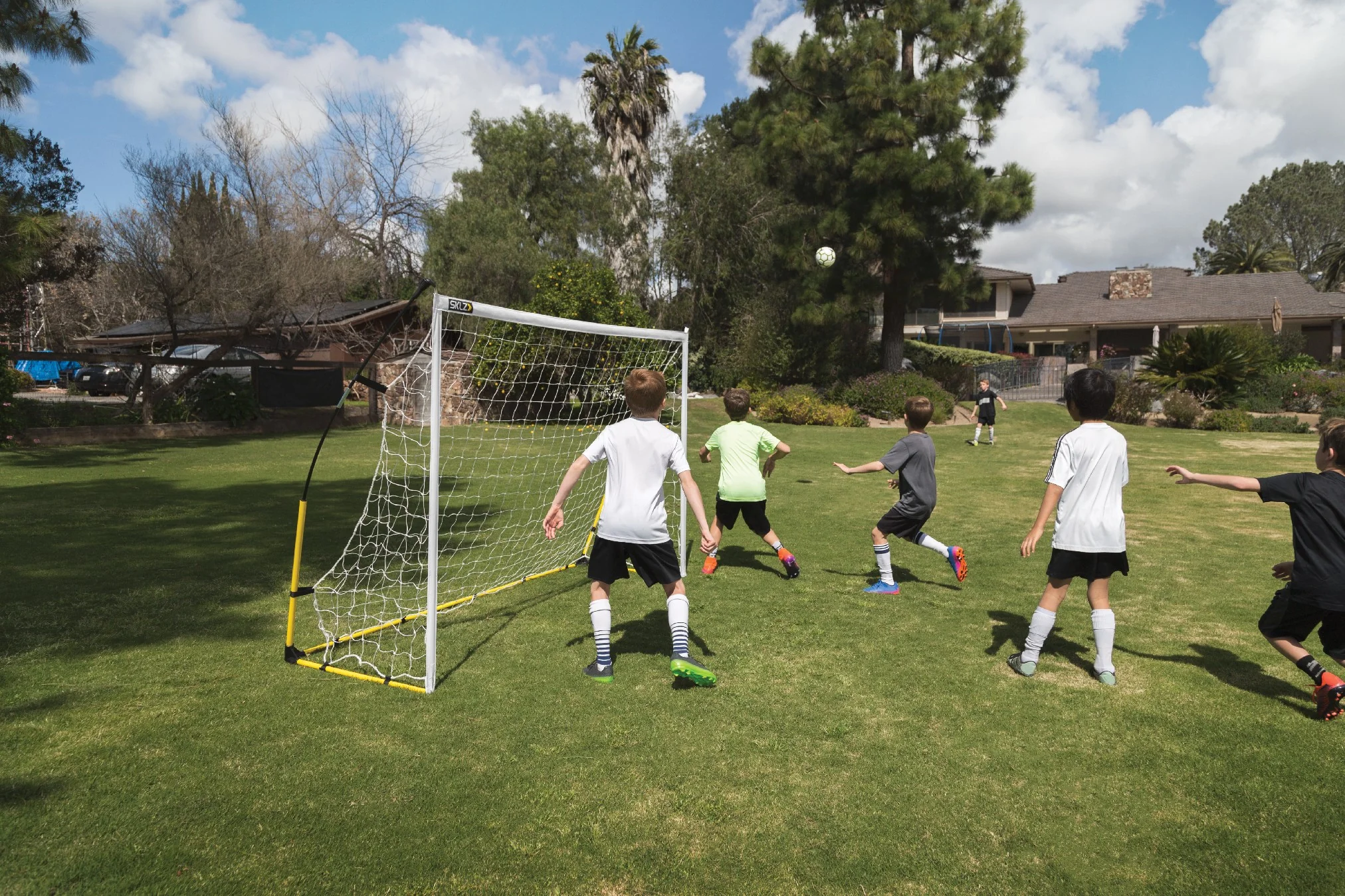 SKLZ Quickster Soccer Goal, skládací fotbalová branka 2,35m x 1,52m