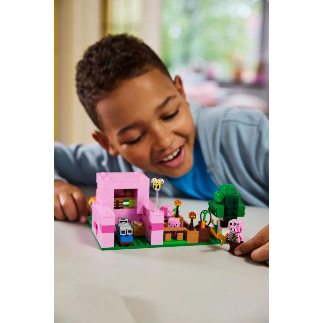 LEGO® Minecraft® 21268 Domeček Prasátka
