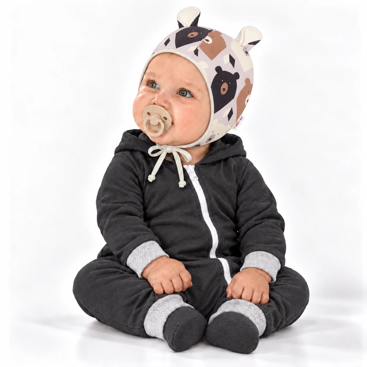 Baby Nellys Kojenecká čepička s oušky na zavazování - Medvědi, hnědá